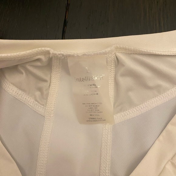 Men’s NWOT IntelliSkin Essential Tee with Posture Technology - Picture 9 of 10